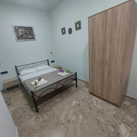 Maria's Sala Κίσσαμος
